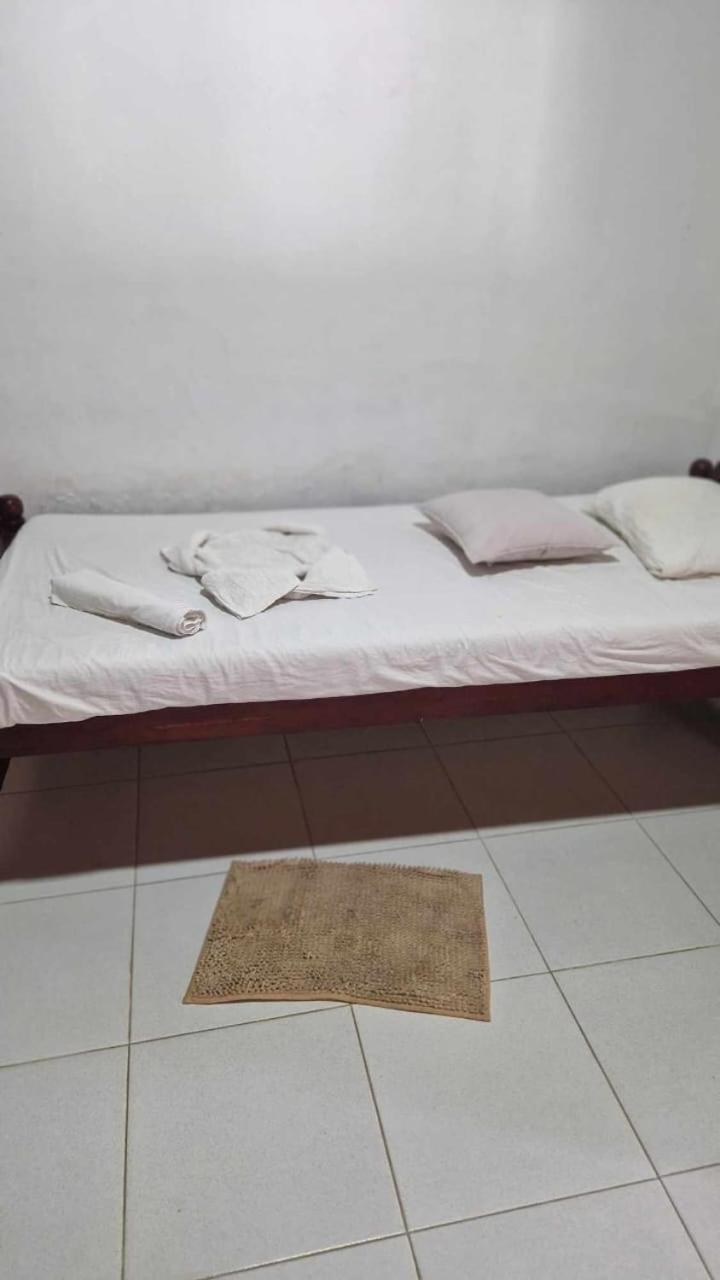 אונה ואטונה Damith Guest House מראה חיצוני תמונה