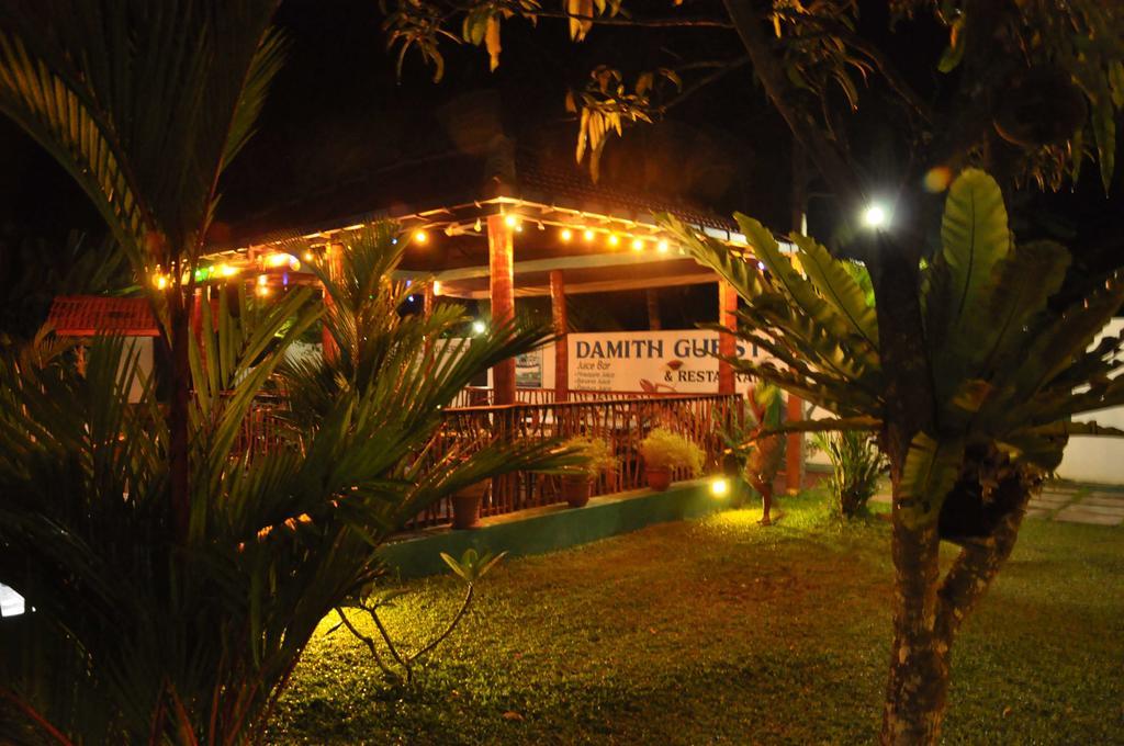 אונה ואטונה Damith Guest House מראה חיצוני תמונה