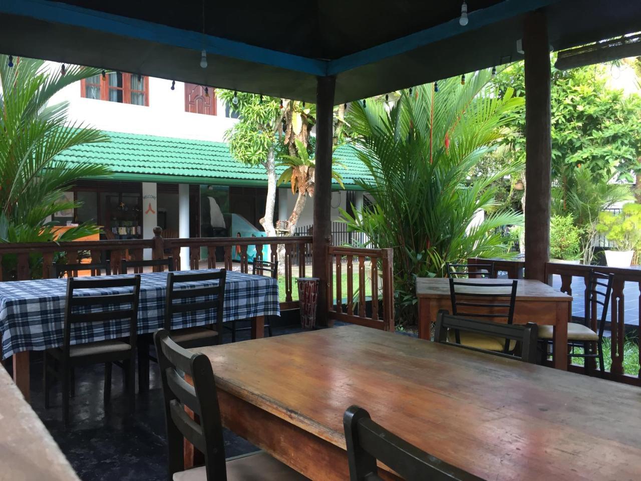 אונה ואטונה Damith Guest House מראה חיצוני תמונה