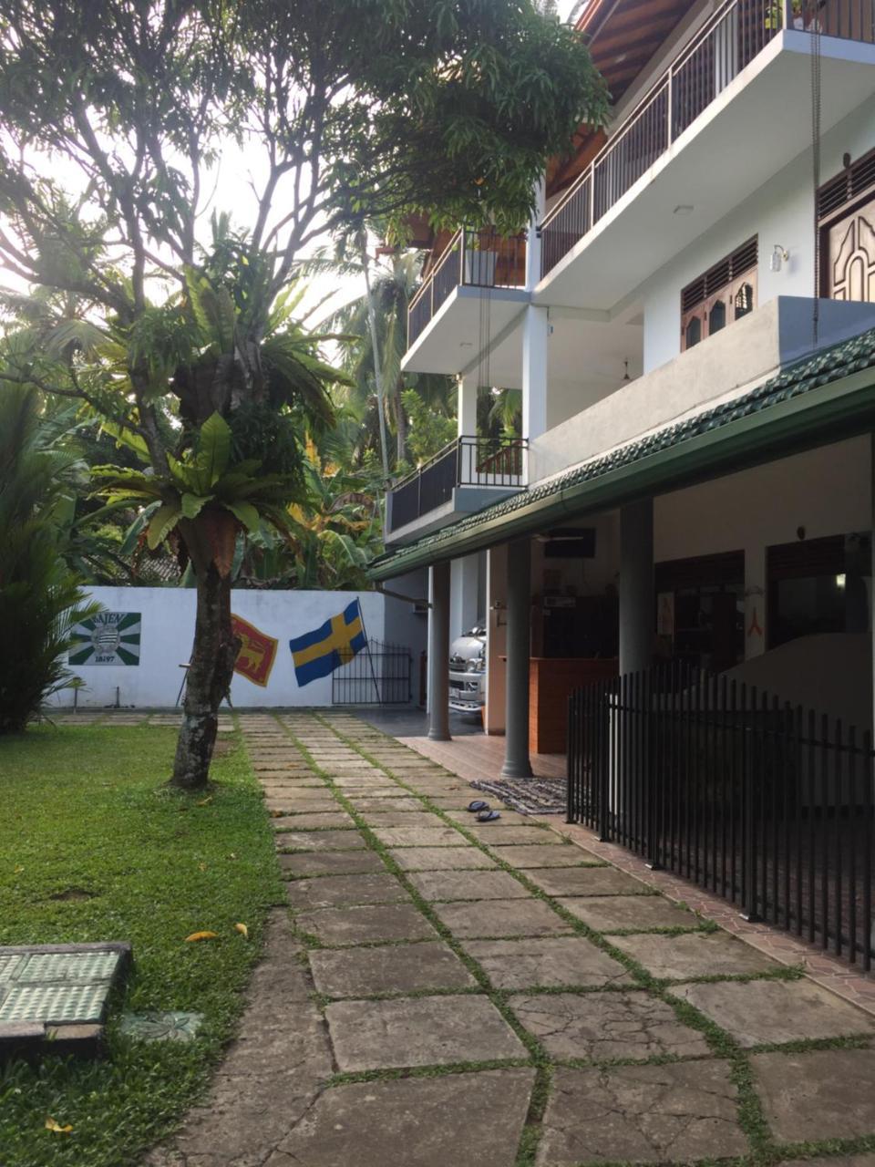 אונה ואטונה Damith Guest House מראה חיצוני תמונה