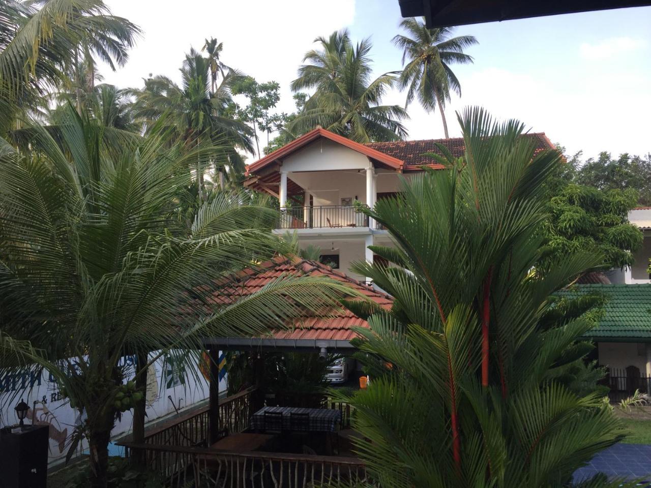 אונה ואטונה Damith Guest House מראה חיצוני תמונה